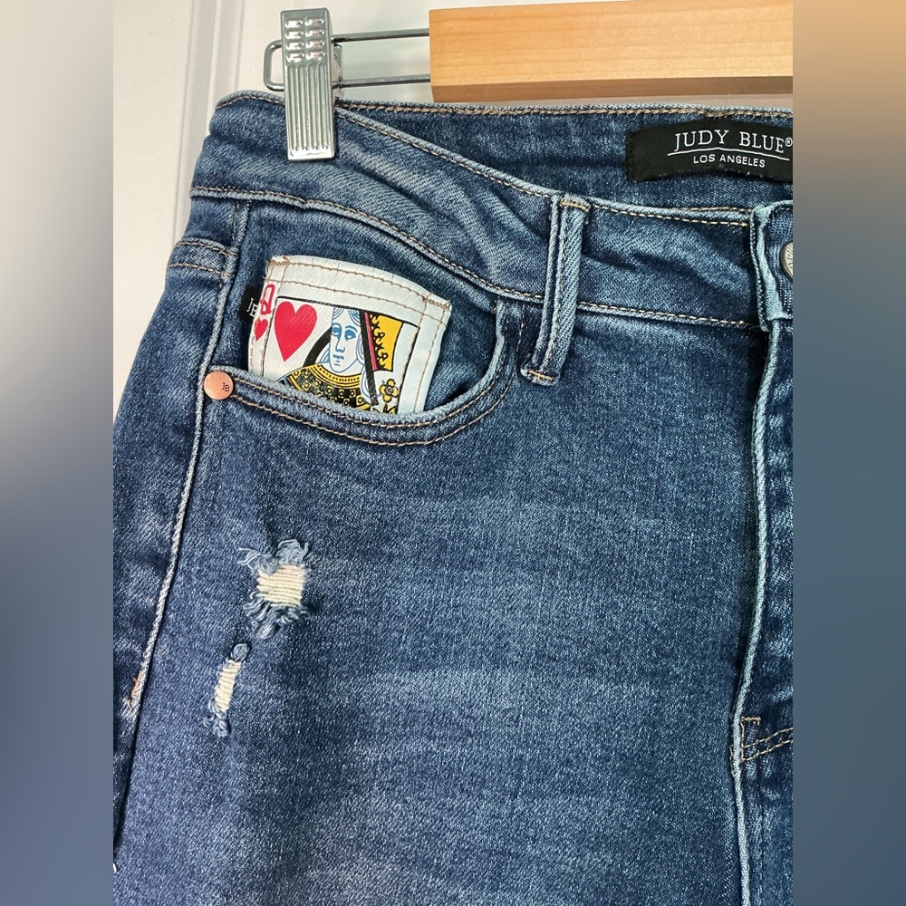 Judy Blue Women’s Boyfriend Fit Queen of Hearts Jeans (Size 5/27) - Picture 3 of 11